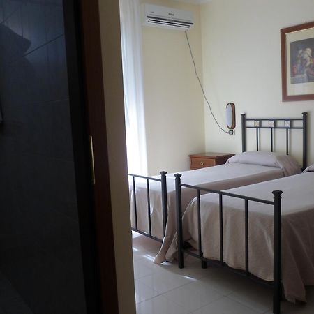 ויבו ולנטיה Albergo Miramonte מראה חיצוני תמונה