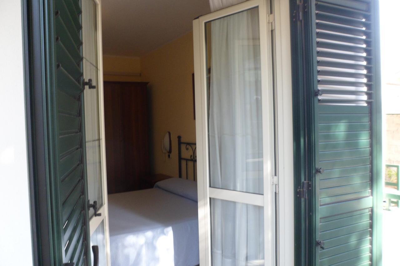 ויבו ולנטיה Albergo Miramonte מראה חיצוני תמונה